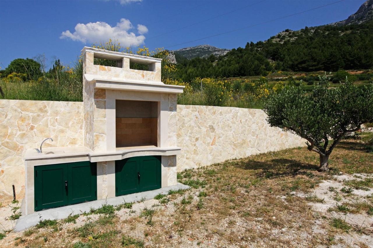 Holiday Homes Oliva Bol Bagian luar foto