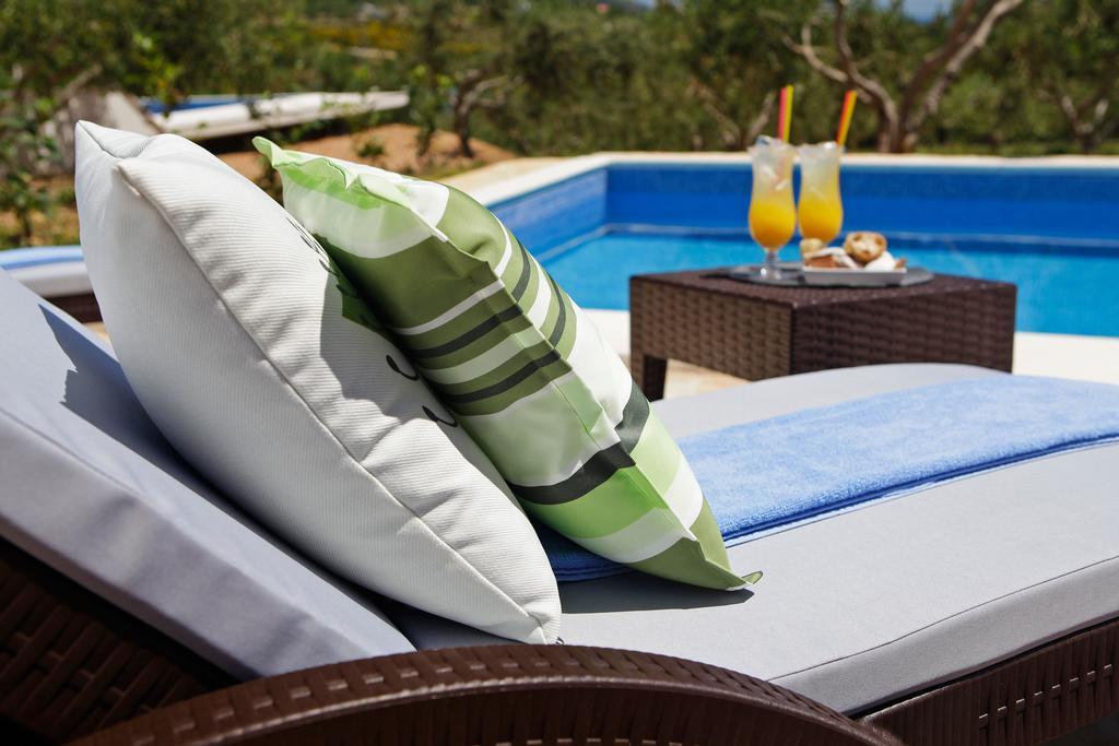 Holiday Homes Oliva Bol Ruang foto